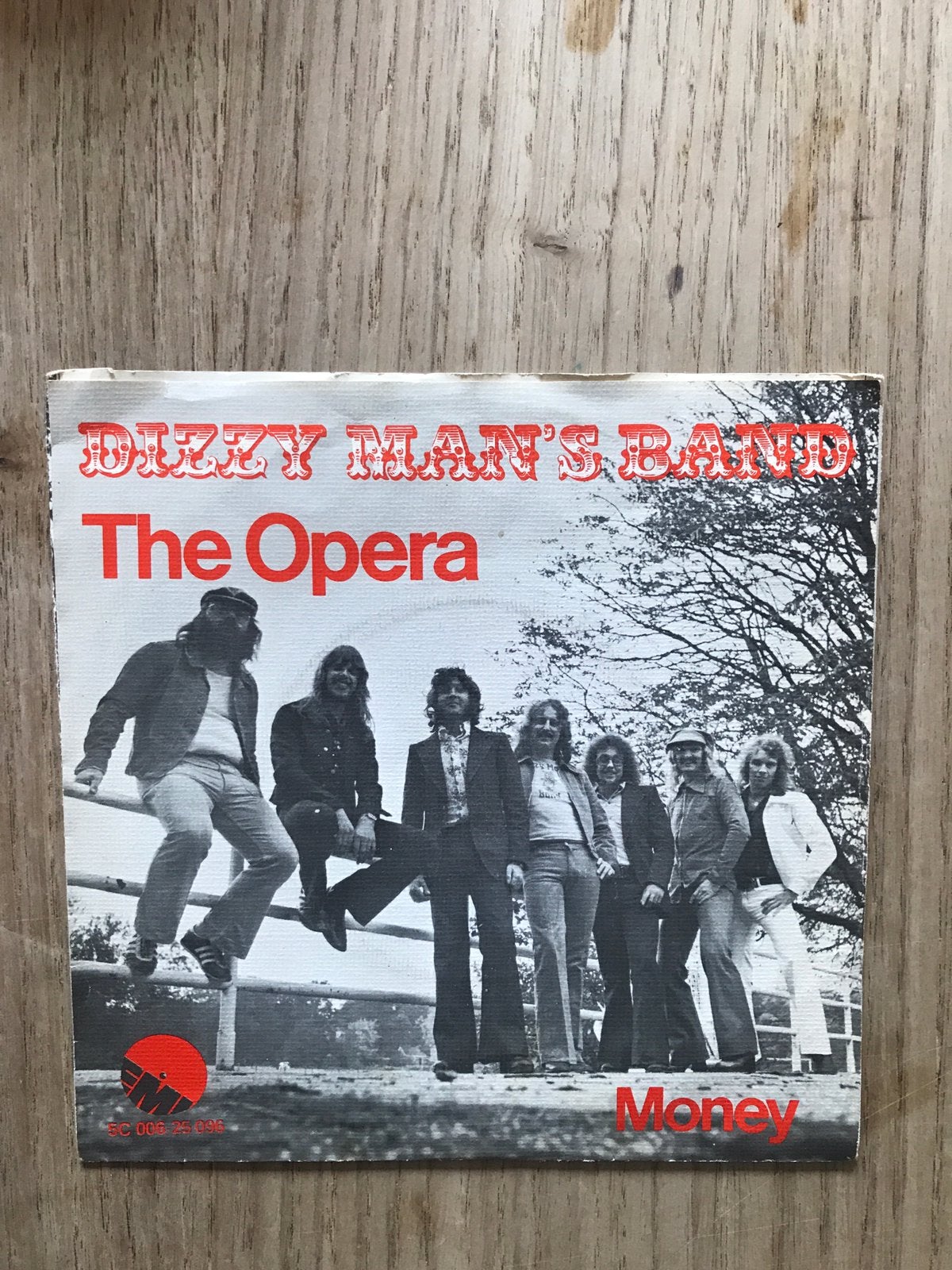Dizzy man’s band / the opera / money, Ophalen of Verzenden, Zo goed als nieuw, Pop