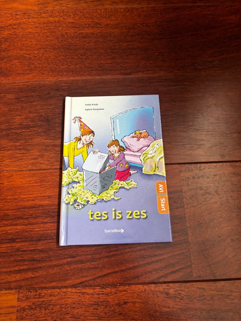 Tes is zes AVI start Nieuw (advr 130), Ophalen of Verzenden, Nieuw, Jongen of Meisje, Fictie algemeen