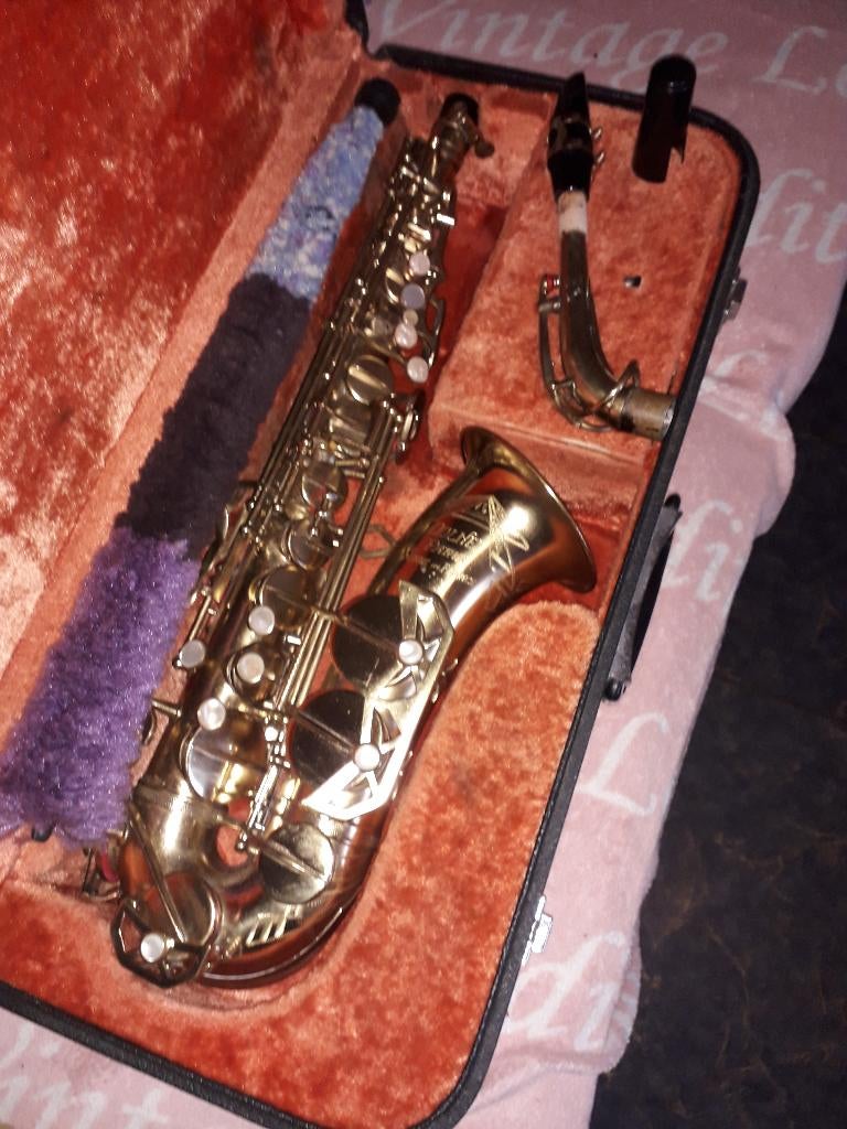Dolnet saxofoon, Muziek en Instrumenten, Ophalen of Verzenden, Zo goed als nieuw, Alt, Met koffer