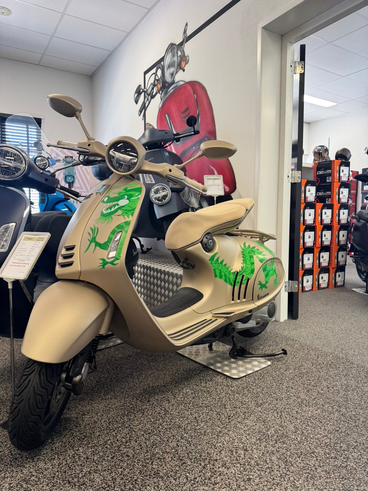 Vespa 946 Dragon limited edition motorscooter 125 aanbieding, Fietsen en Brommers, Scooters | Vespa, Ophalen, Overige modellen