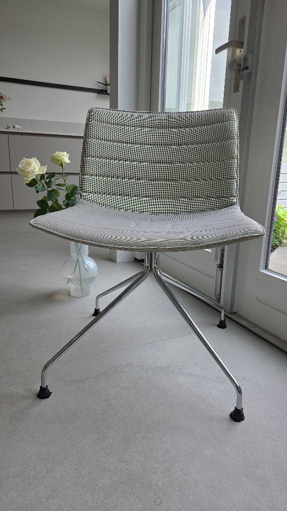 4 Arper Catifa 53 designstoelen – als nieuw!, Huis en Inrichting, Wit, Ophalen of Verzenden, Design, modern, Zo goed als nieuw