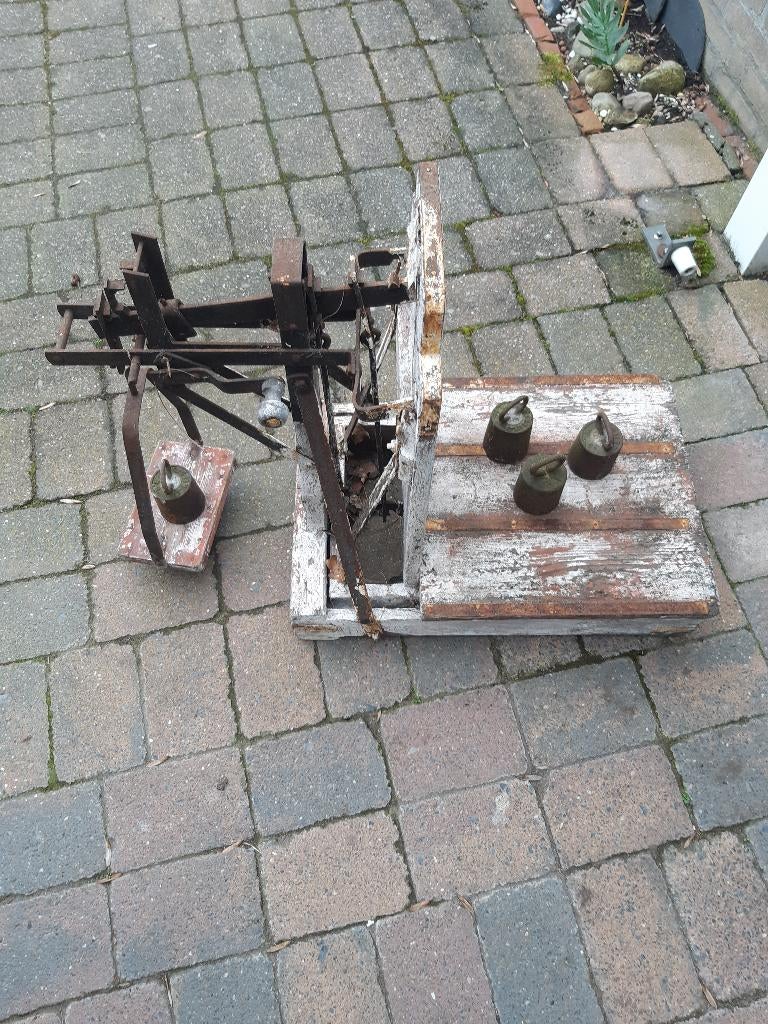 bascule met 4 gewichten, Antiek en Kunst, Antiek | Gereedschap en Instrumenten, Ophalen