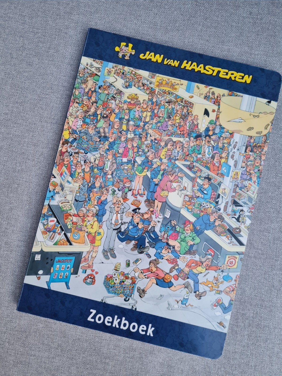 Jan van Haasteren zoekboek - Kassa erbij, Ophalen of Verzenden, Zo goed als nieuw, Puzzelboek