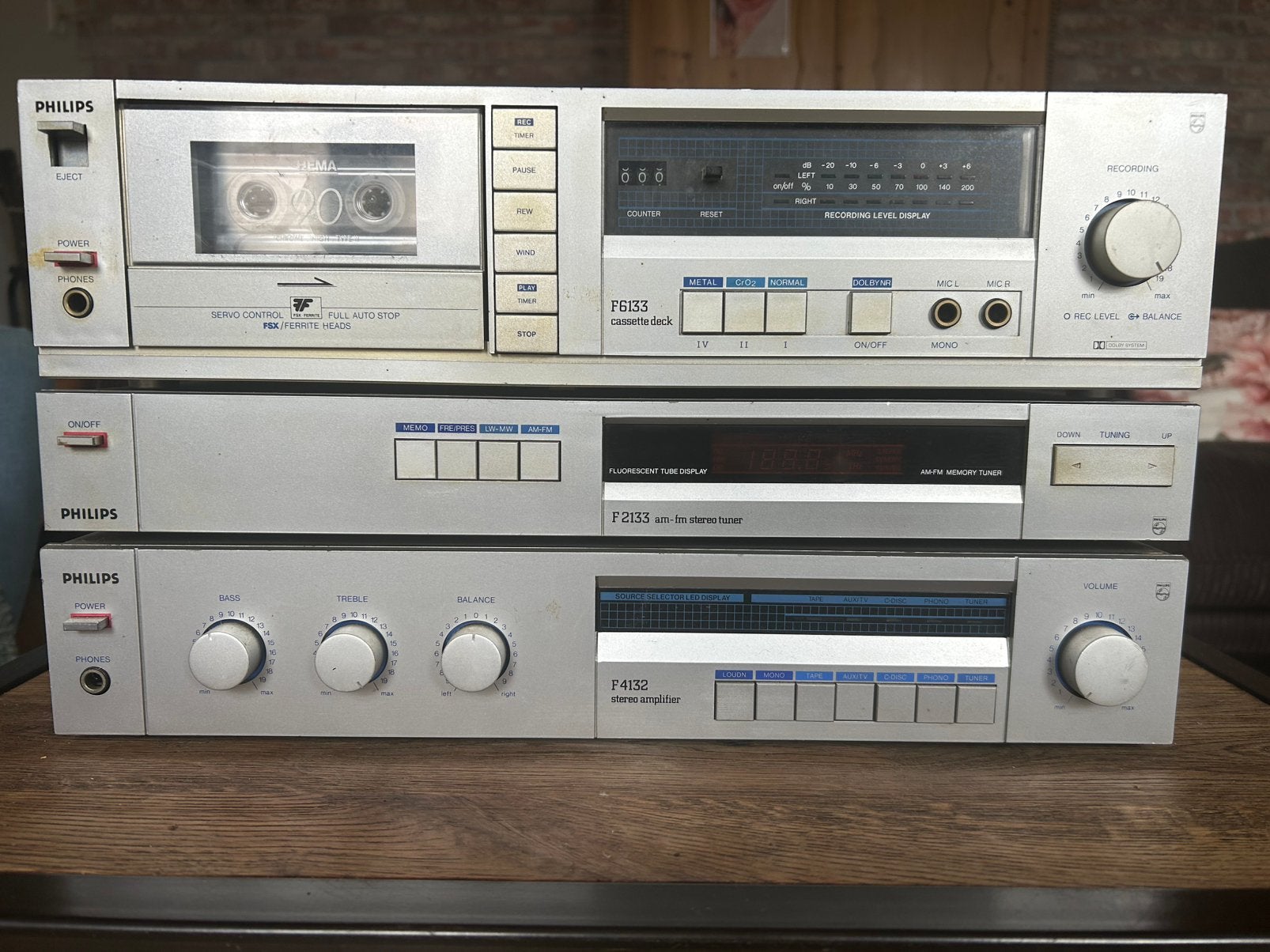 Philips versterker met tuner en cassette deck, Antiek en Kunst, Antiek | Tv's en Audio, Ophalen of Verzenden