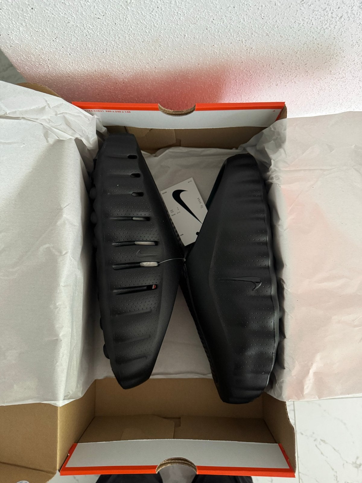 Nike Mind 001 triple black Zwarte Slippers - Maat 48.5, Slippers, Zwart, Nieuw, Ophalen of Verzenden