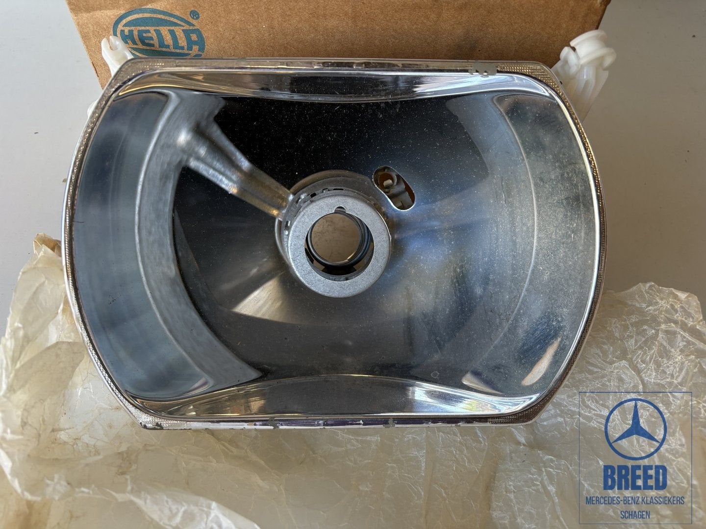 NOS reflector Hella H4 breedband links voor Mercedes-Benz W1, -, Nieuw, Ophalen of Verzenden, -