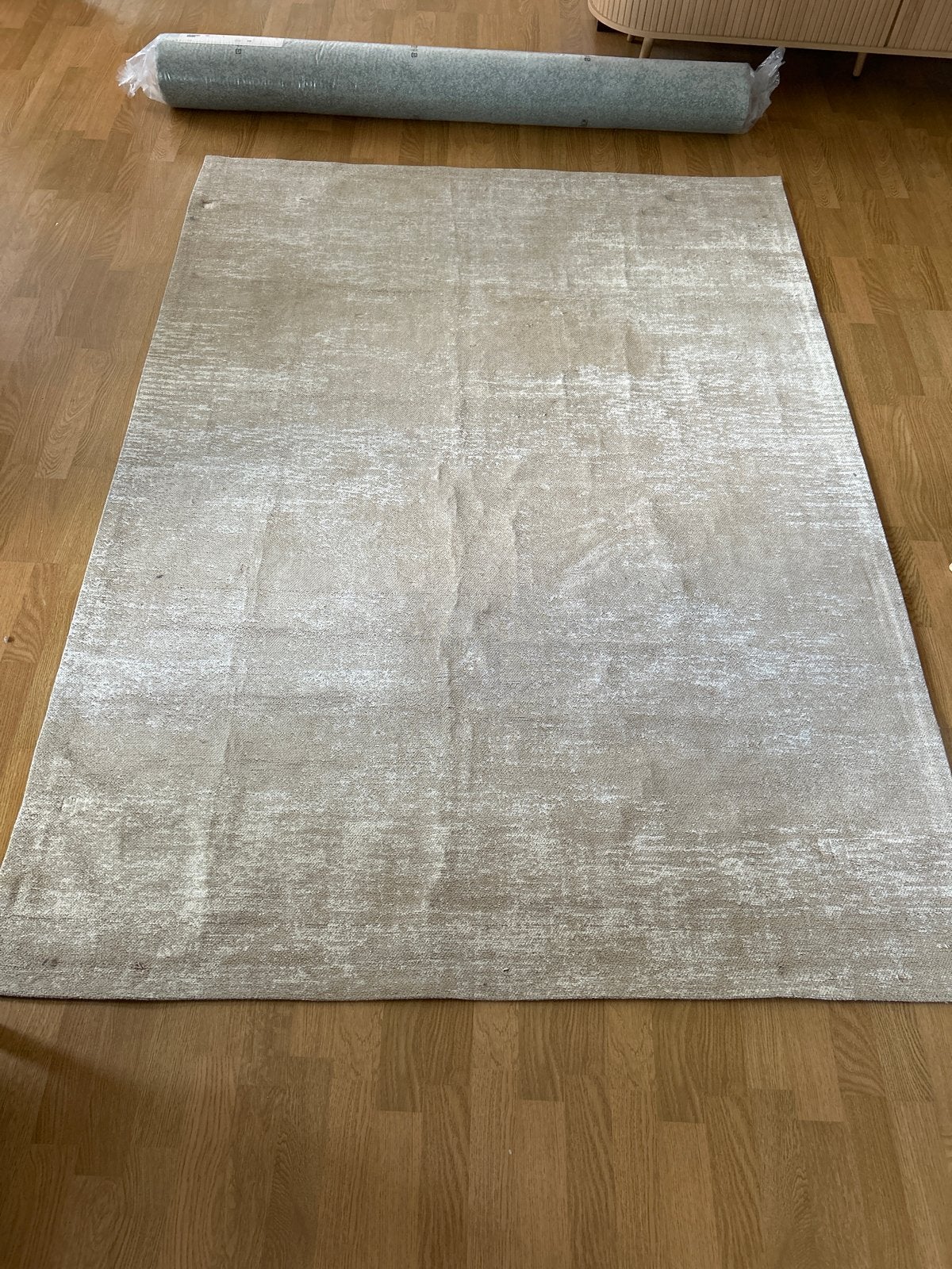 Modern Beige Vloerkleed - Zo Goed als Nieuw, Huis en Inrichting, Beige, 150 tot 200 cm, 200 cm of meer, Ophalen of Verzenden