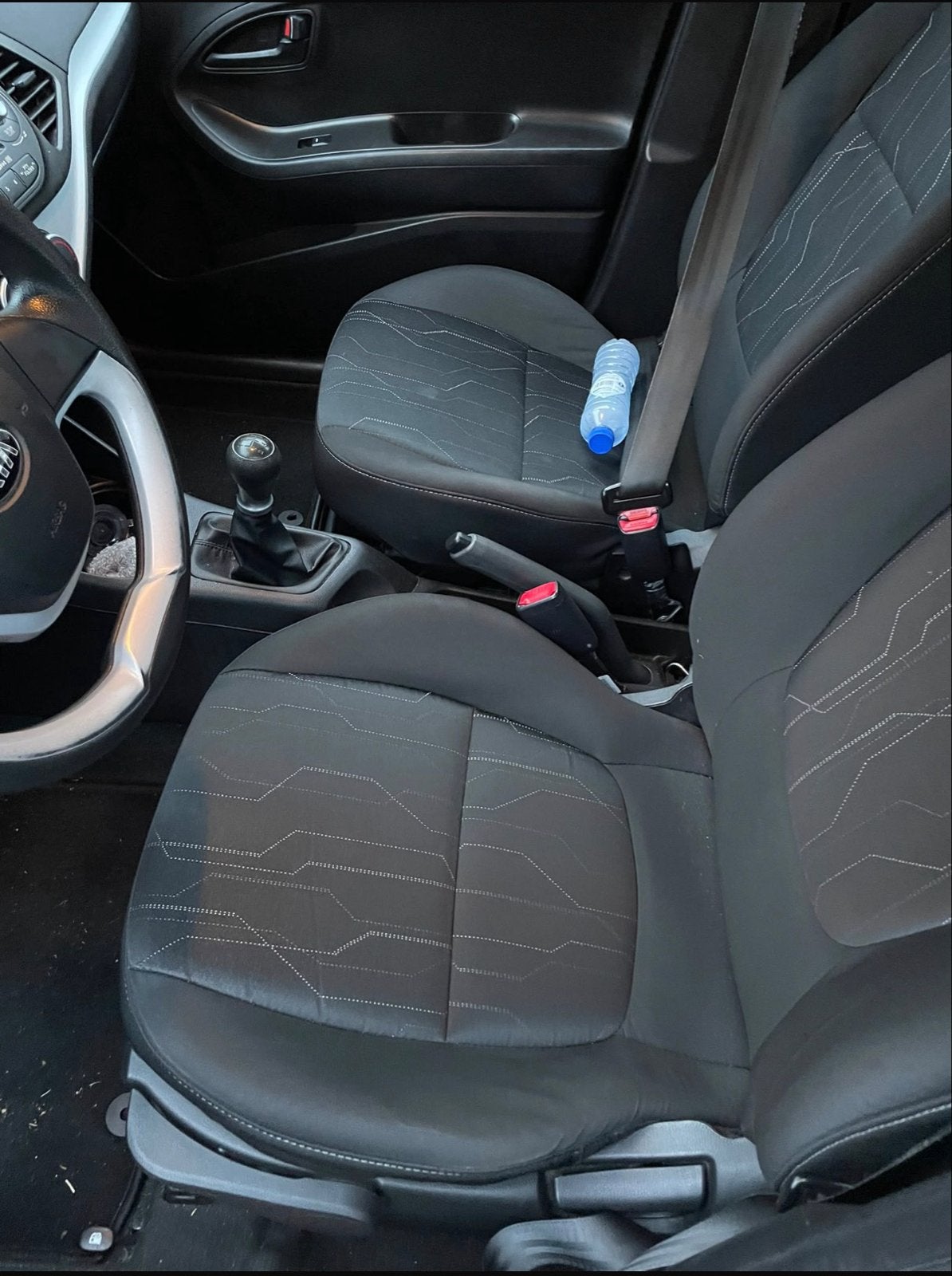 Foto 8 van Kia Picanto 1.0 Cvvt 5-DRS 2014 Rood