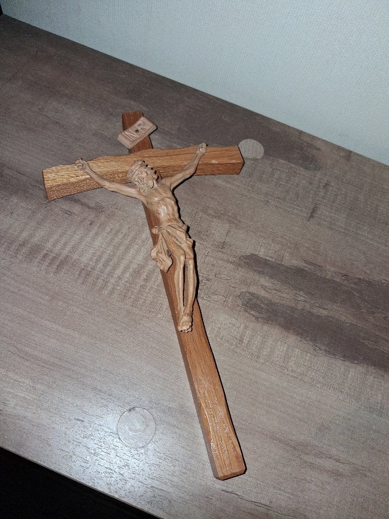 Handgesneden houten kruisbeeld met Christus – 25 cm, Ophalen of Verzenden