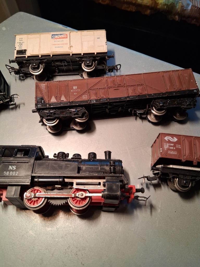 Div. H0 wagons en 1 lok met tender., Hobby en Vrije tijd, Modeltreinen | H0, Ophalen of Verzenden, Gebruikt, Gelijkstroom, Locomotief