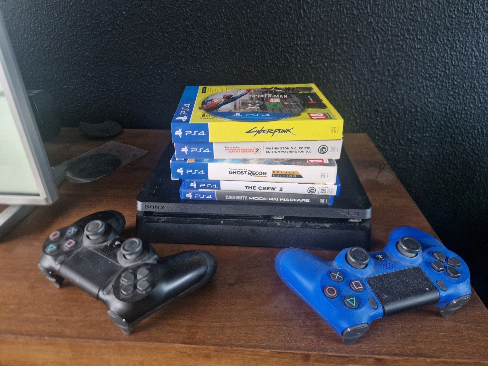 PlayStation 4 Slim met 2 controllers en 6 games, Ophalen, Met 2 controllers, Slim, 500 GB