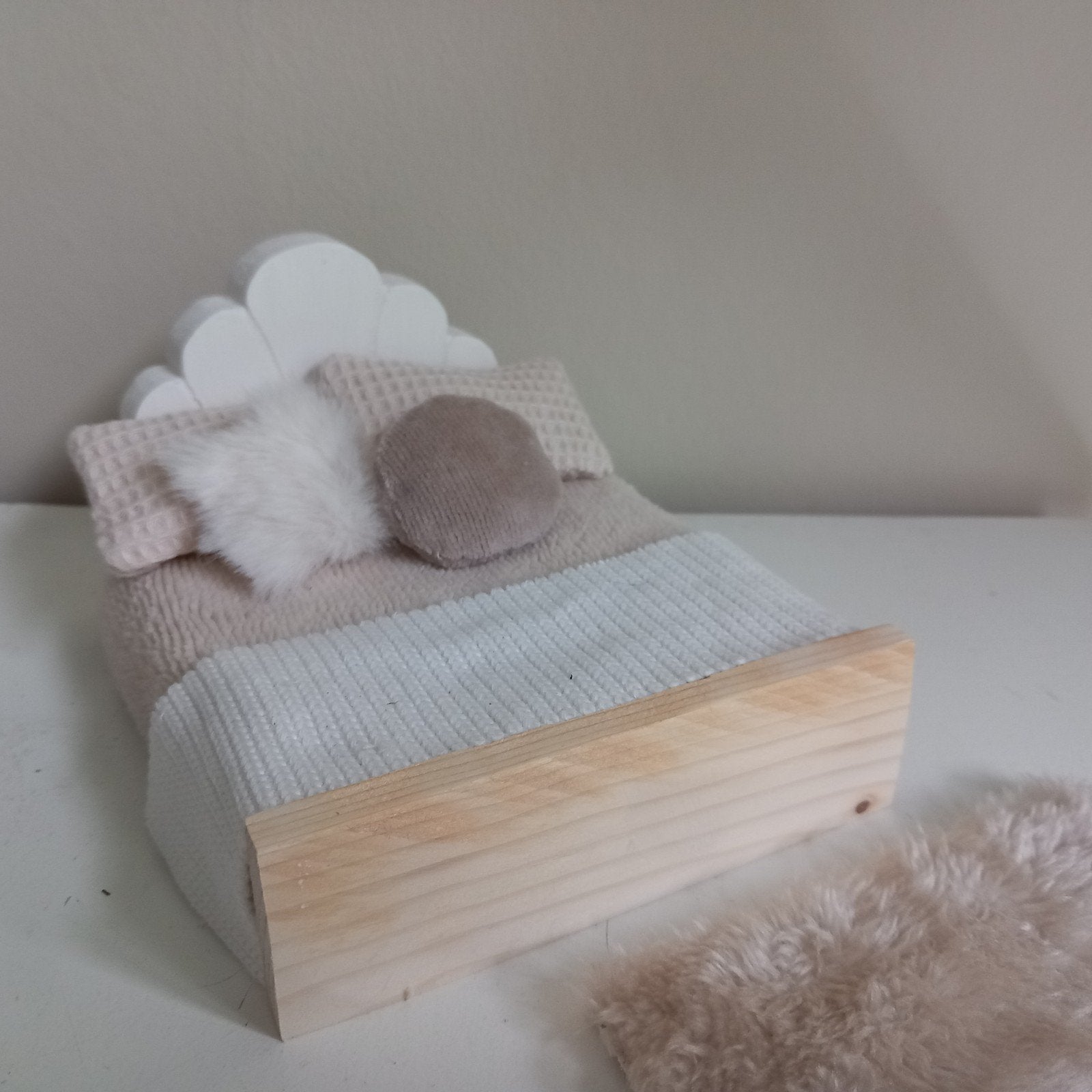 Luxe tweepersoonsbed voor het poppenhuis, Ophalen of Verzenden, Nieuw, Poppenhuis