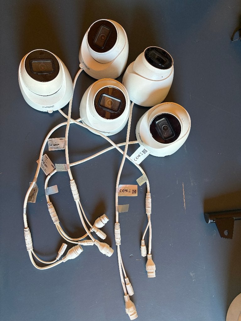 beveiligingscamera's en NVR en scherm, Ophalen of Verzenden, Zo goed als nieuw, Buitencamera