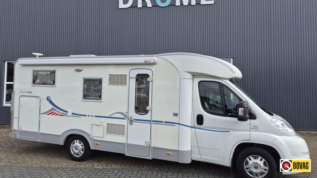 Adria Coral S 690 SP Queensbed, fietsdrager, Chemisch toilet, Ringverwarming, Fiat, Bedrijf