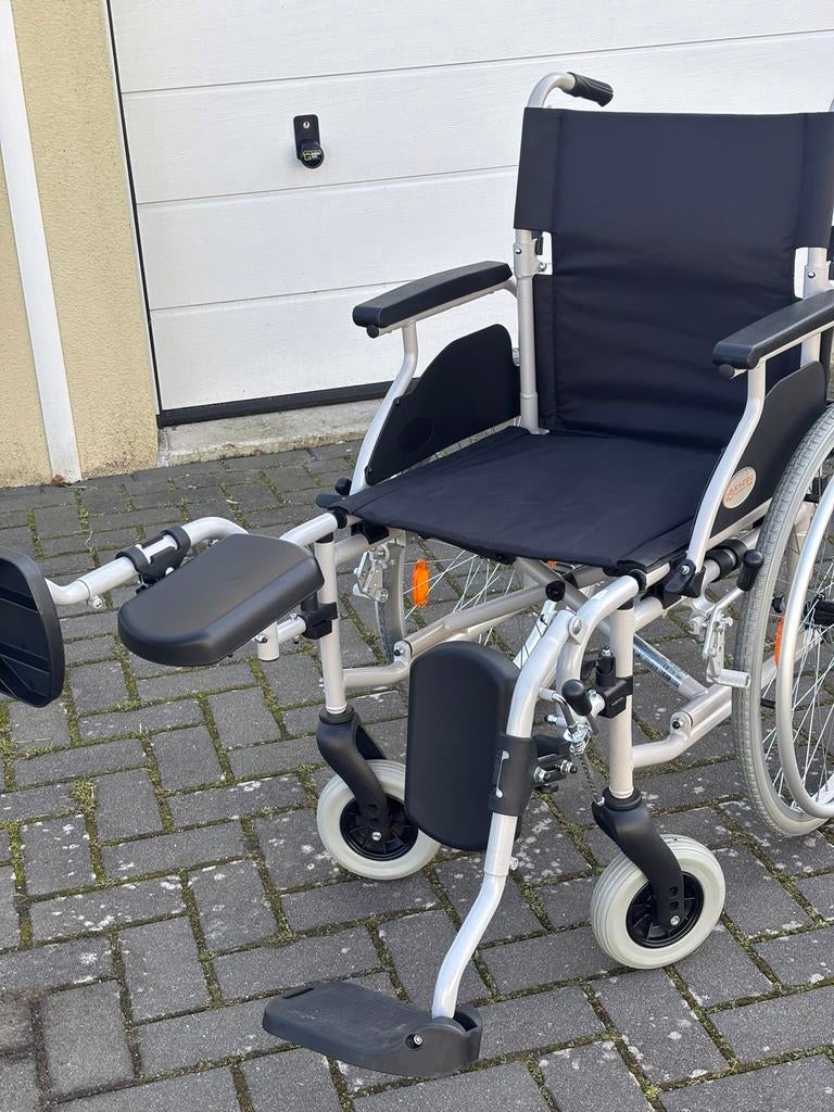 Nieuwe dubbel inklapbare Rolstoel van Excel ,, Excel, Meer info ☎️0️⃣6️⃣➖2️⃣0️⃣9️⃣0️⃣1️⃣0️⃣4️⃣0️⃣, Nieuw, Inklapbaar
