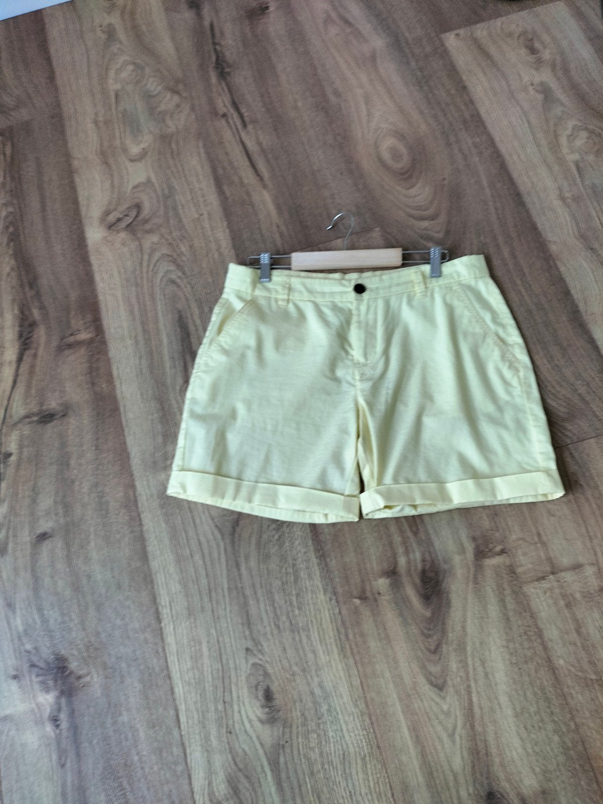 korte dames broek, Maat 38/40 (M), Kort, Verzenden, Geel