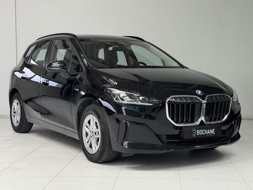 BMW 2-serie Active Tourer 225e xDrive | Navigatie | Achterui, Automaat, Gebruikt, 150 min, Zwart