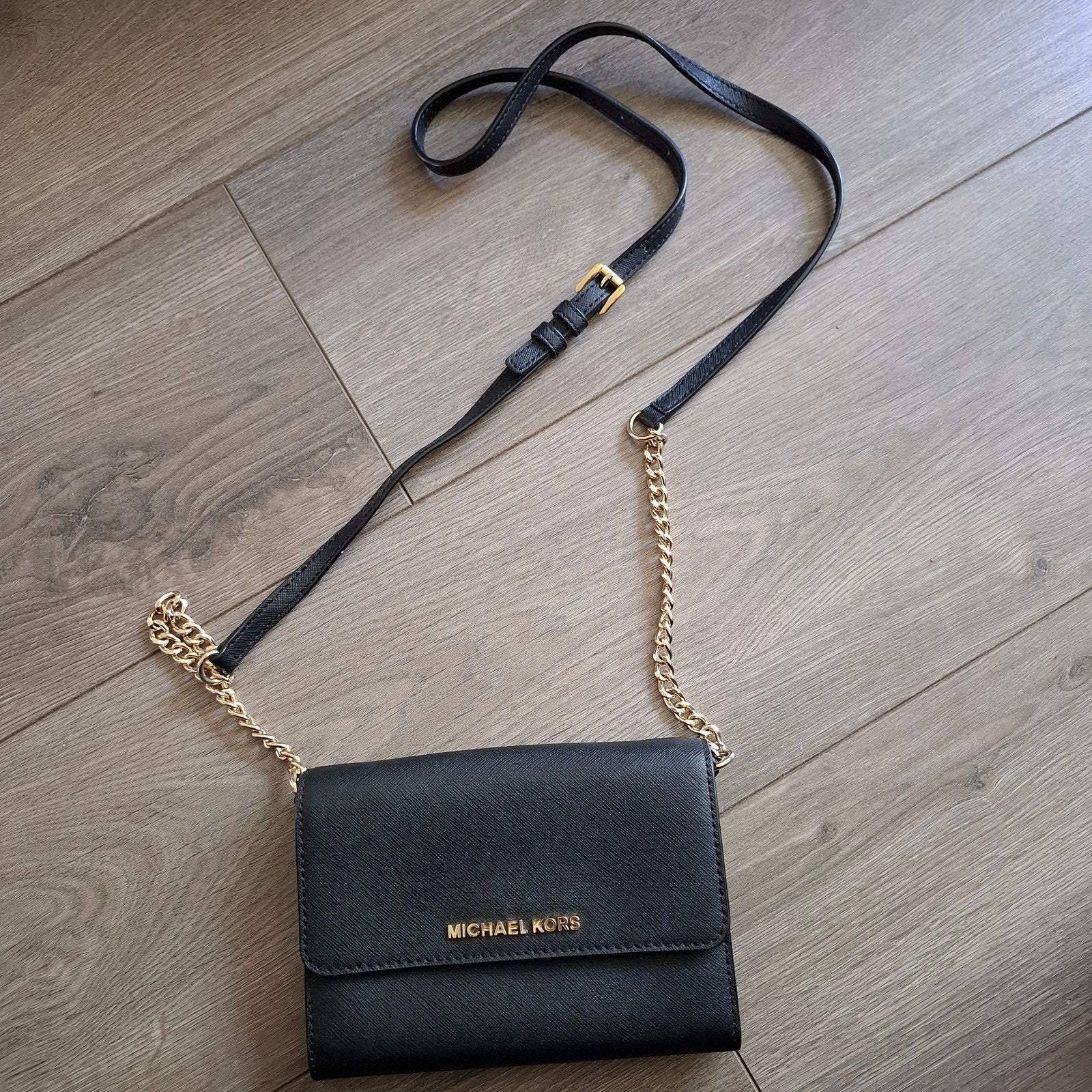 Micheal Kors schoudertas zwart met goud, Ophalen of Verzenden, Zo goed als nieuw, Zwart, Schoudertasje