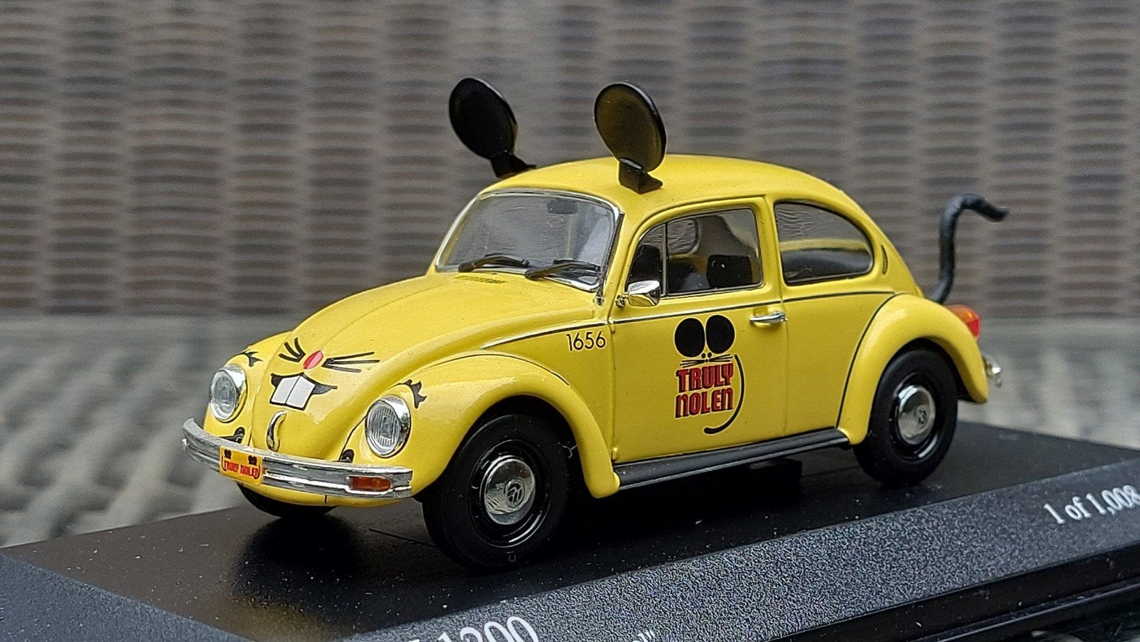 Minichamps VW kever Truly Nolen, Ophalen of Verzenden, Auto, MiniChamps