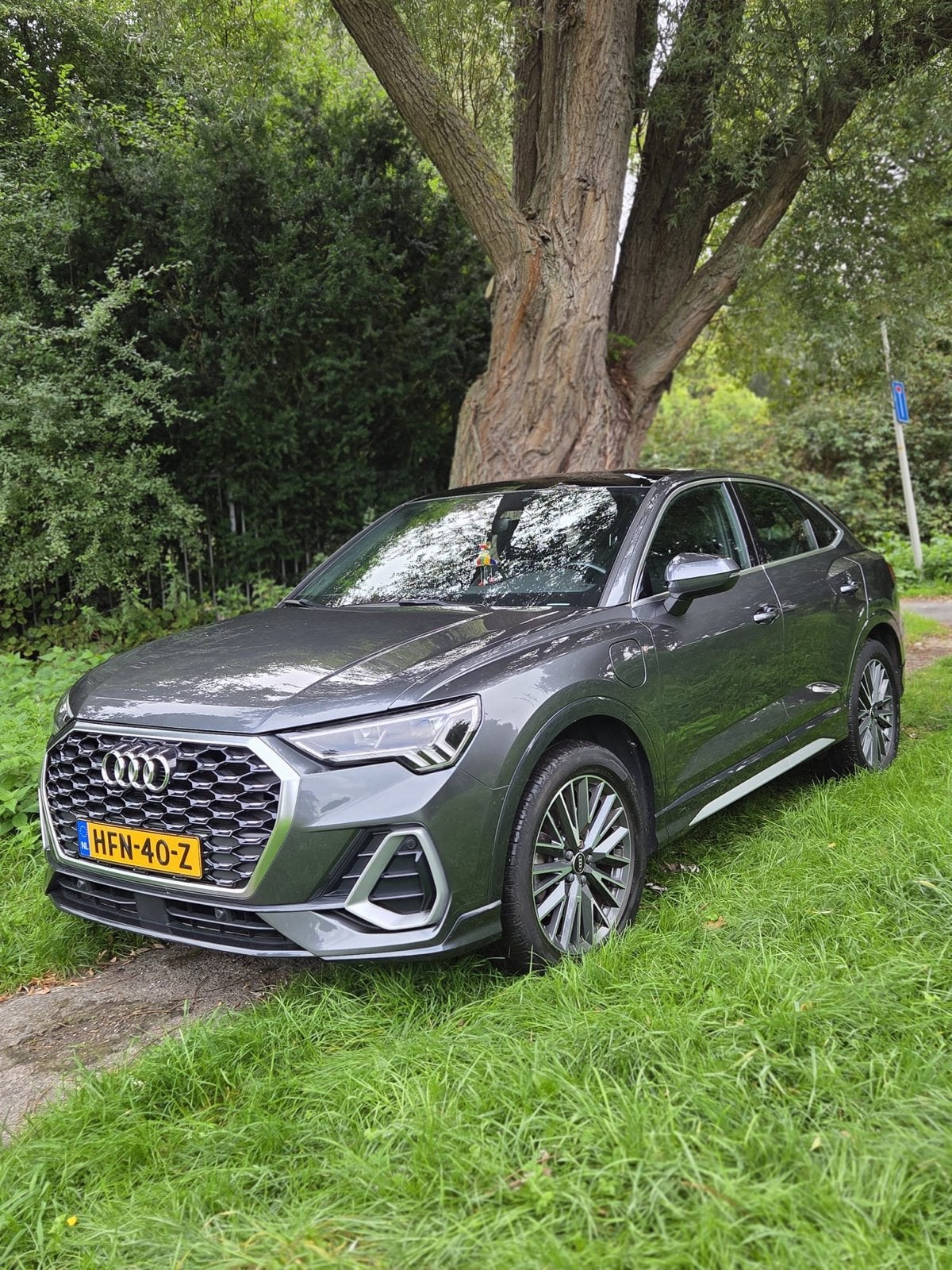 Audi Q3 45 Tfsi e 245pk Phev S Tronic 2021 Grijs hybride, Auto's, 1715 kg, Leder en Stof, Plug-in hybride, Te koop
