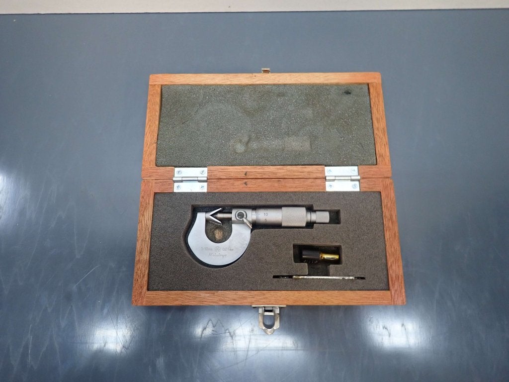 V-aambeeld Schroefmaat / micrometer 1-10mm Mitutoyo 114-101, 20-1, Sakado 1-Chome, Takatsu-ku, Kawasaki-shi, Kanagawa 213-8533, Japan