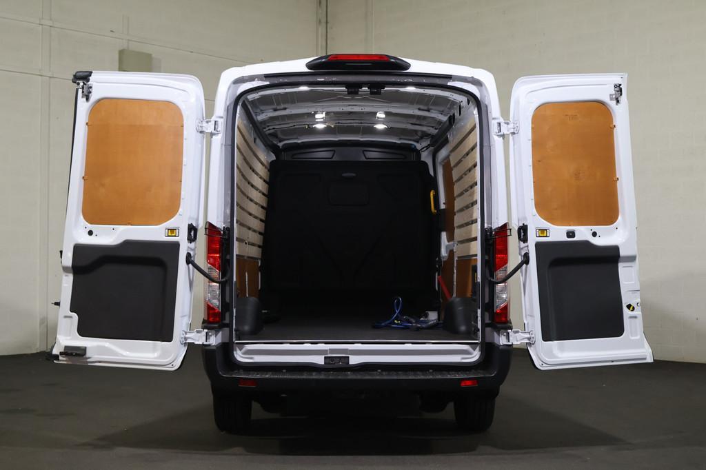 Ford E-Transit 350 L3 H2 Trend 68 kWh (bj 2024), Auto's, Automaat, 2549 kg, Gebruikt, Wit