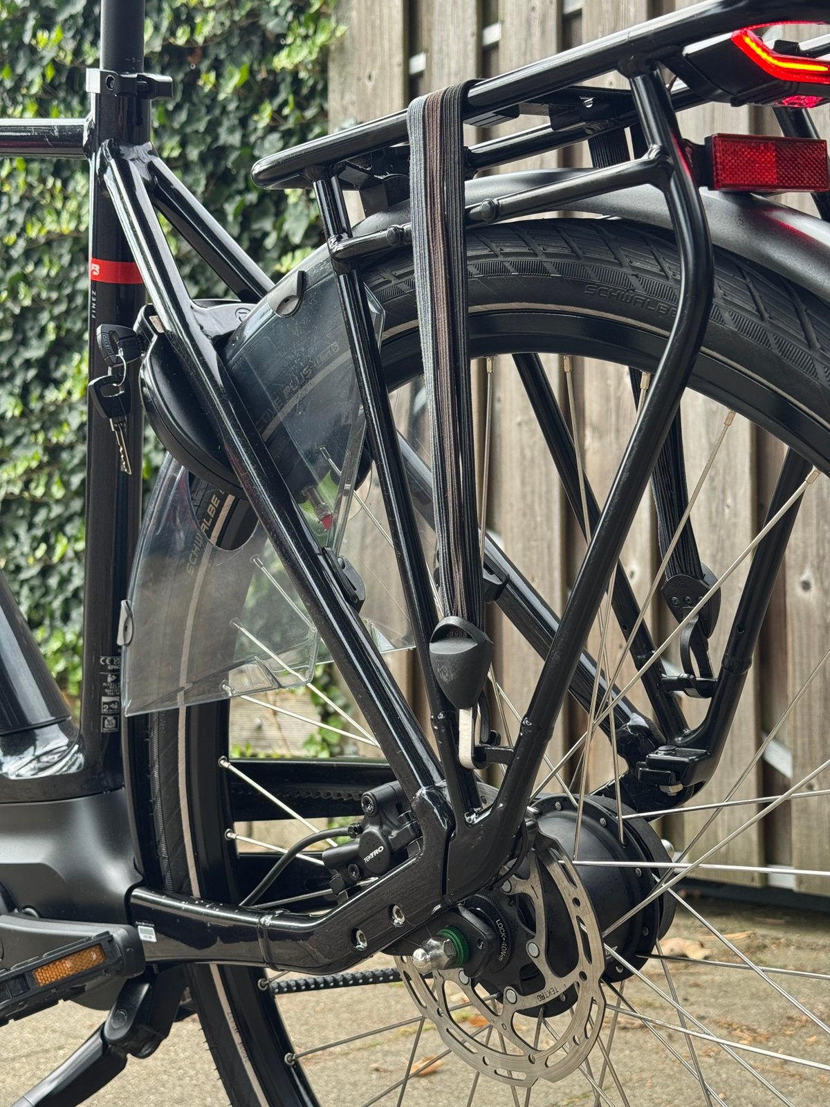 Foto 12 van Zeer nette Batavus Finex Exclusive 61 Bosch smart Belt-drive