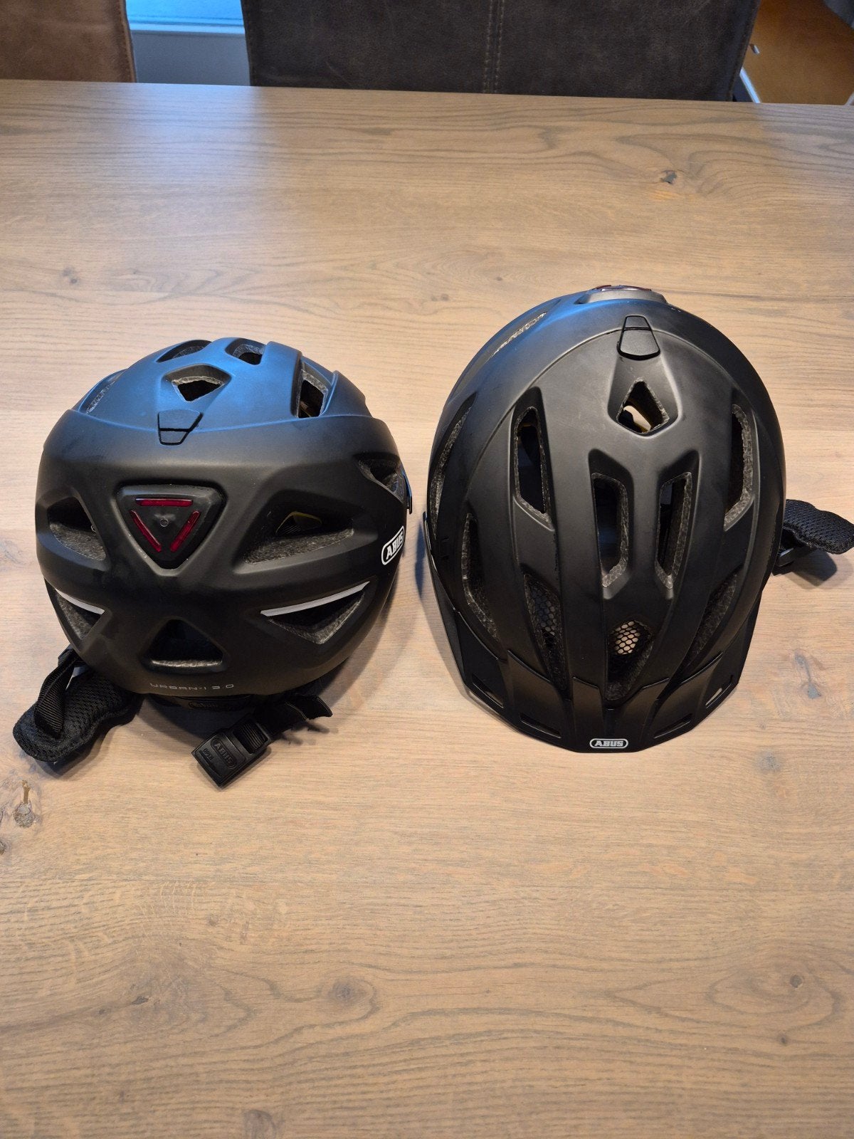 2x fietshelm Abus urban-I 3.0 met Mips. 52-58, Fietsen en Brommers, Ophalen of Verzenden, Zo goed als nieuw, M, Heer of Dame