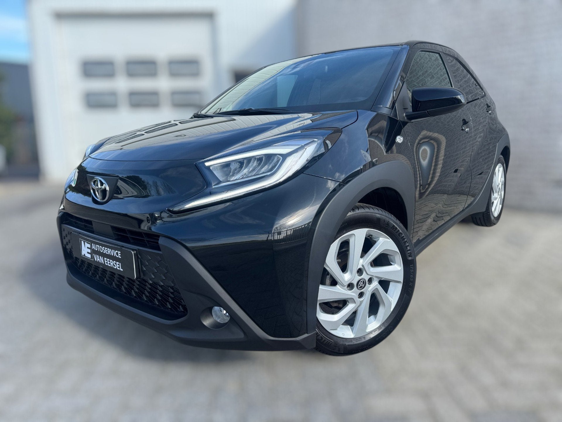 Toyota Aygo X 1.0 VVT-i MT Pulse Active CAMERA / ACC / LMV 1, Dealer onderhouden, Stof, Gebruikt, Zwart