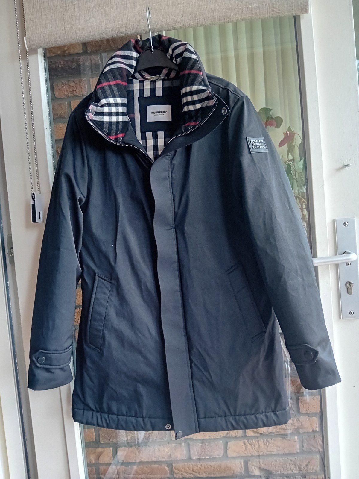 Burberry London England Jas Zwart Maat M, Maat 48/50 (M), Zwart, Ophalen of Verzenden, Zo goed als nieuw