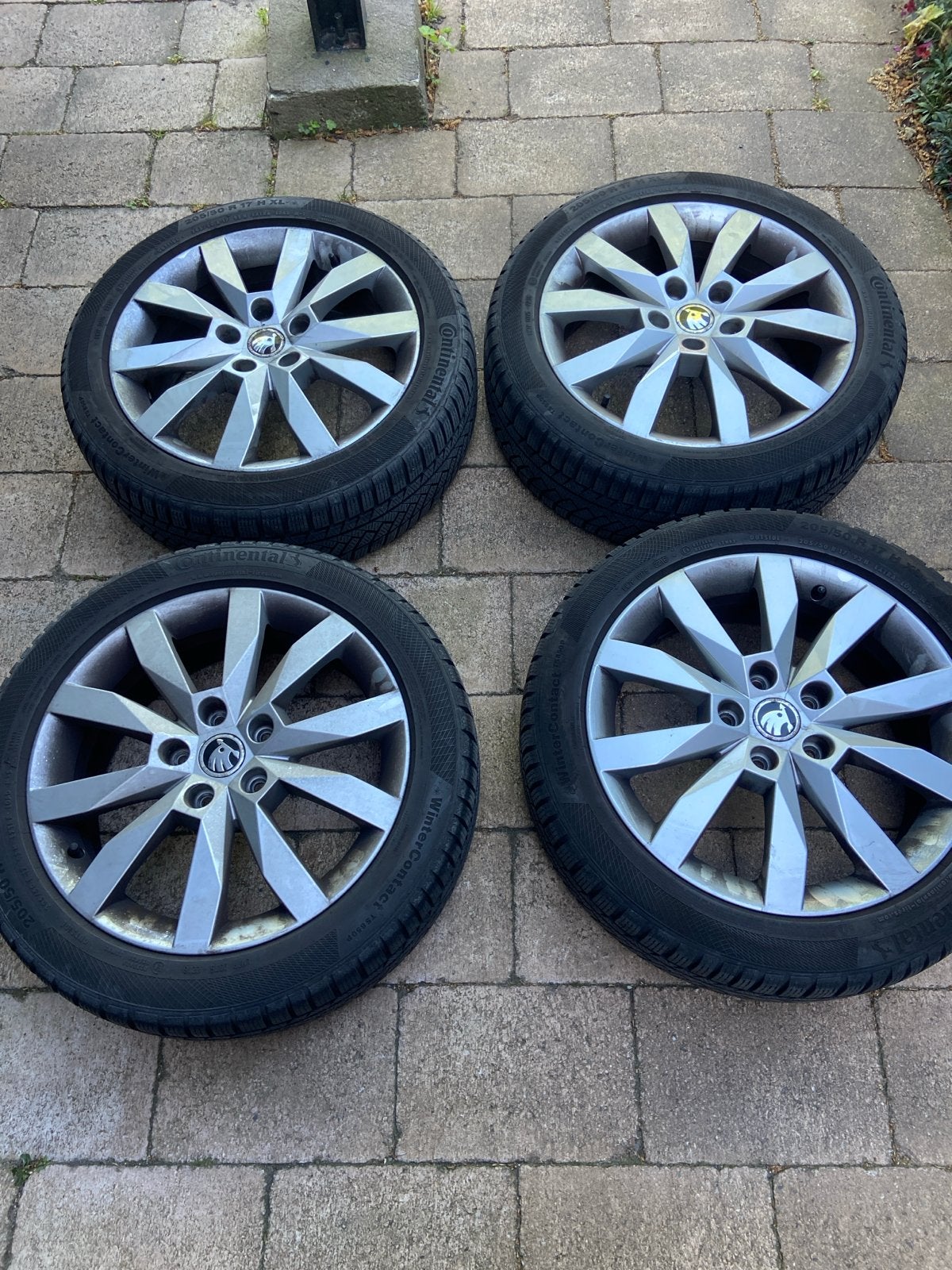 Winterbanden met velgen voor Skoda Octavia 2016, Ophalen, Gebruikt, Banden en Velgen, 17 inch