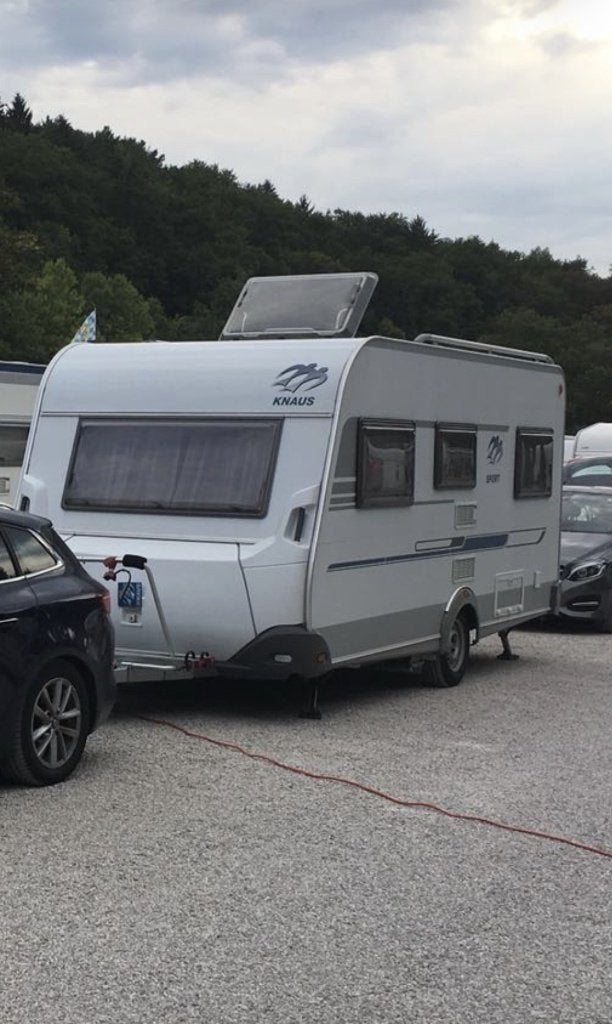 Knaus Sport 450 - 2009, Rondzit, Particulier, Vast bed, Kachel