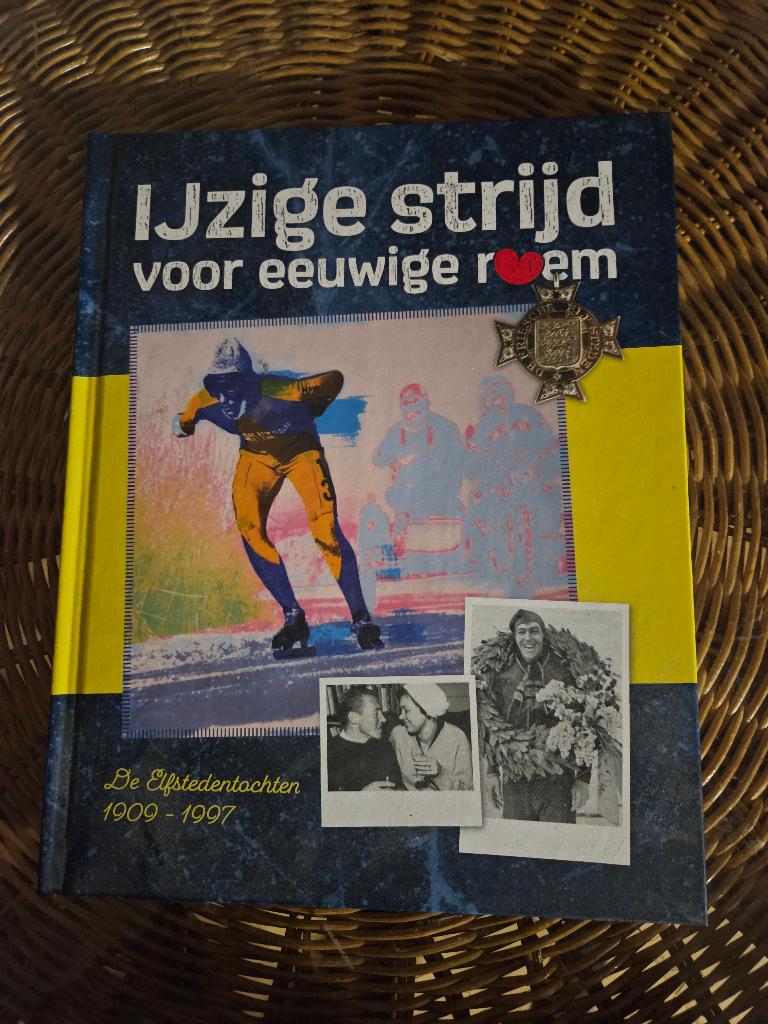 IJzige stijd voor eeuwige roem- Plaatjesalbum Elfstedentocht, Boeken, Prentenboeken en Plaatjesalbums, Ophalen of Verzenden, Gelezen