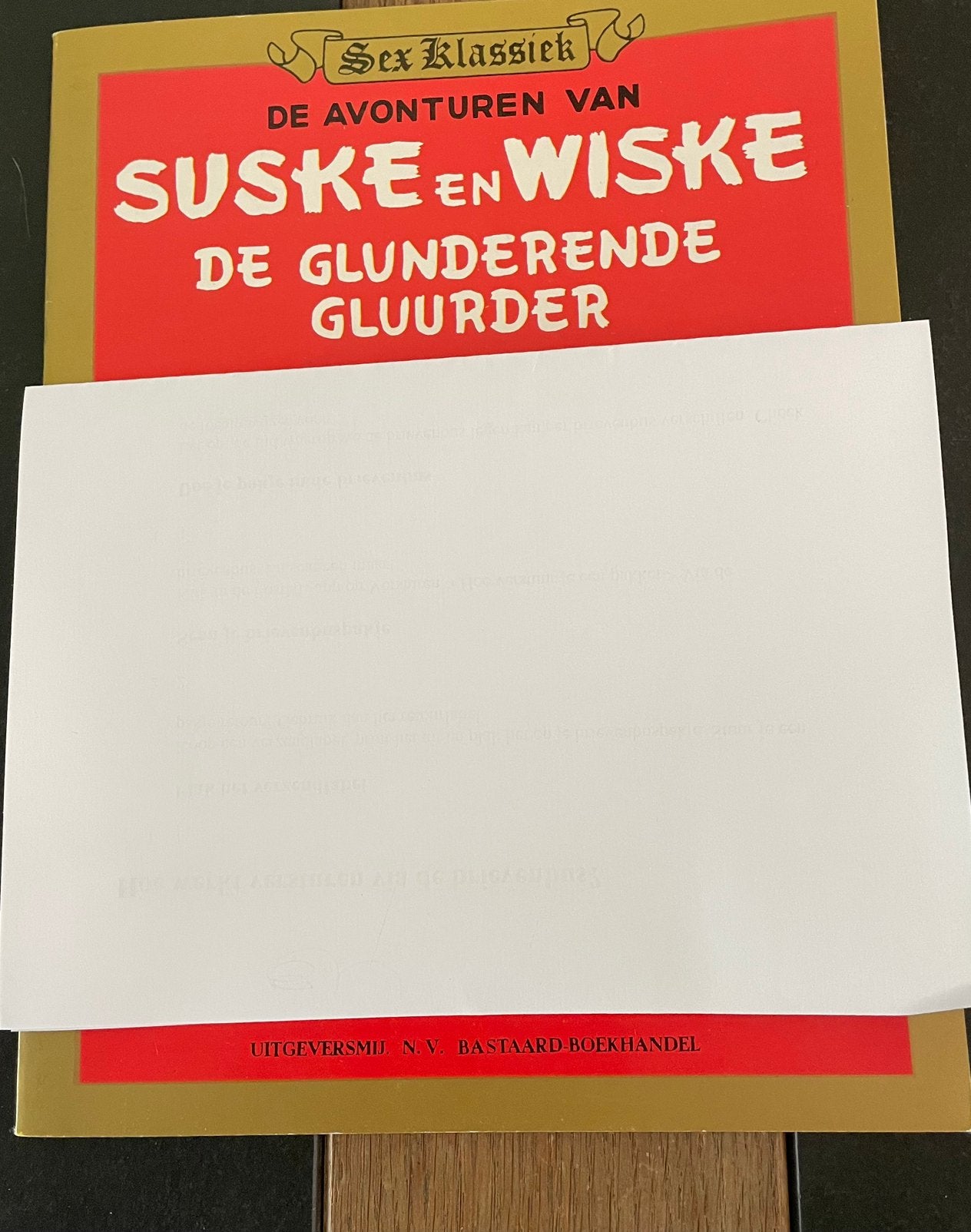 De glunderende gluurder Suske en Wiske, Boeken, Eén stripboek, Ophalen of Verzenden, Zo goed als nieuw