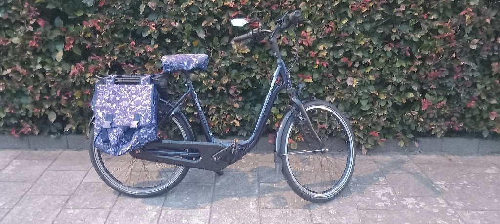 Foto 3 van Gazelle ami C7 donker blauw