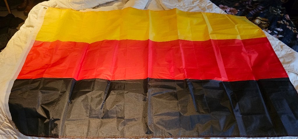 Duitse vlag 90 x 150 cm, Diversen, Vlaggen en Wimpels, Ophalen of Verzenden, Zo goed als nieuw
