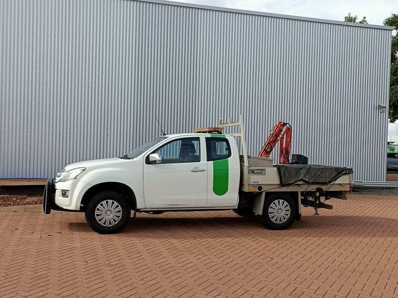 Bedrijfswagen met openlaadbak, Isuzu, D-Max met laadkraan Ma, Euro 5, 4 cilinders, 163 pk, 14 km/l