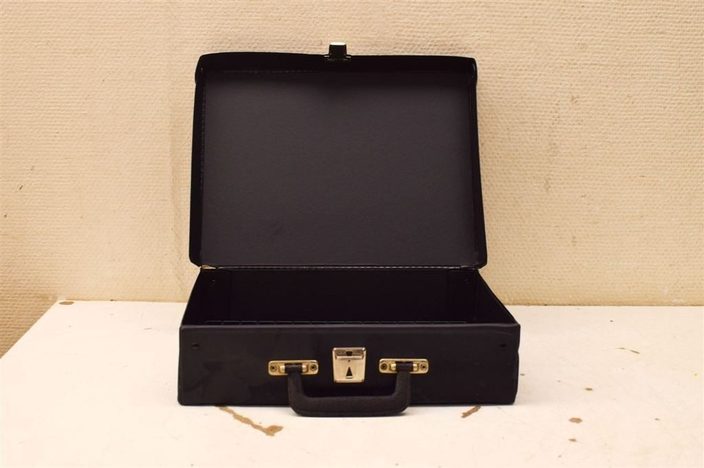 Koffertje voor cassettebandjes 46937, Ophalen of Verzenden, Gebruikt, Overige instrumenten