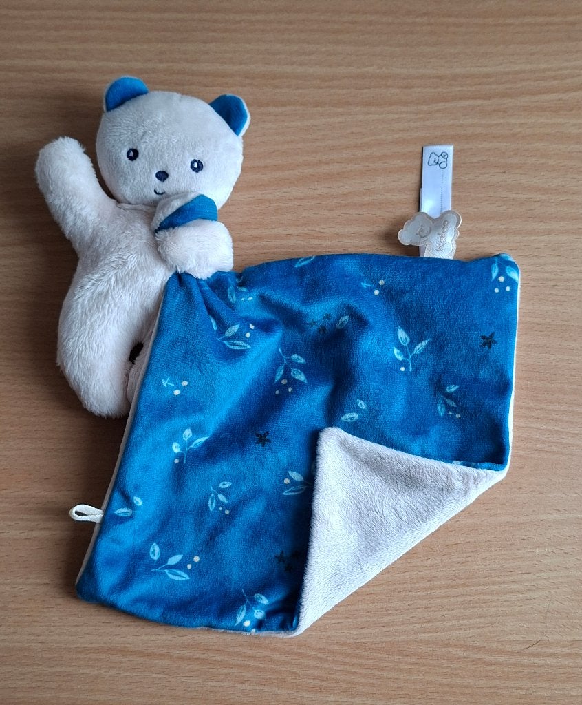 Knuffeldoekje, Knuffel van Kaloo, Beer met Blauw Doekje, Ophalen of Verzenden, Zo goed als nieuw, Wasbaar, Meerkleurig