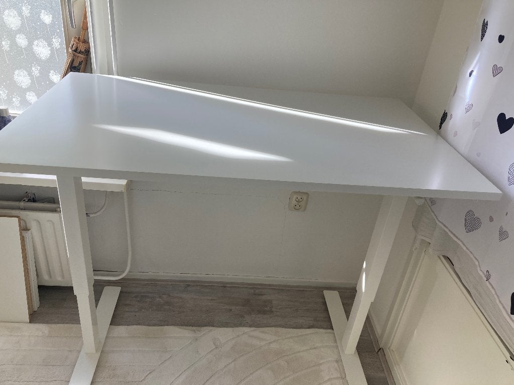 Bureau sta/zit, 120 x 70 cm (Trotten, Ikea), Ophalen, Zit-sta bureau, 120 cm, In hoogte verstelbaar