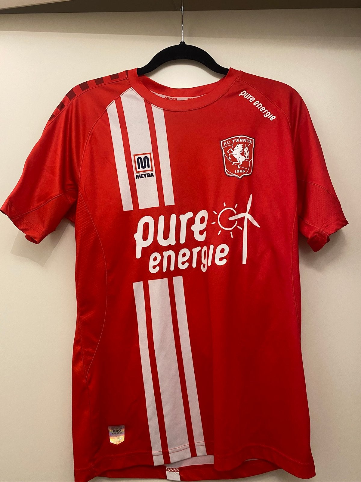 Fc Twente tenue met handtekening, Ophalen of Verzenden, Zo goed als nieuw, F.C. Twente, Shirt
