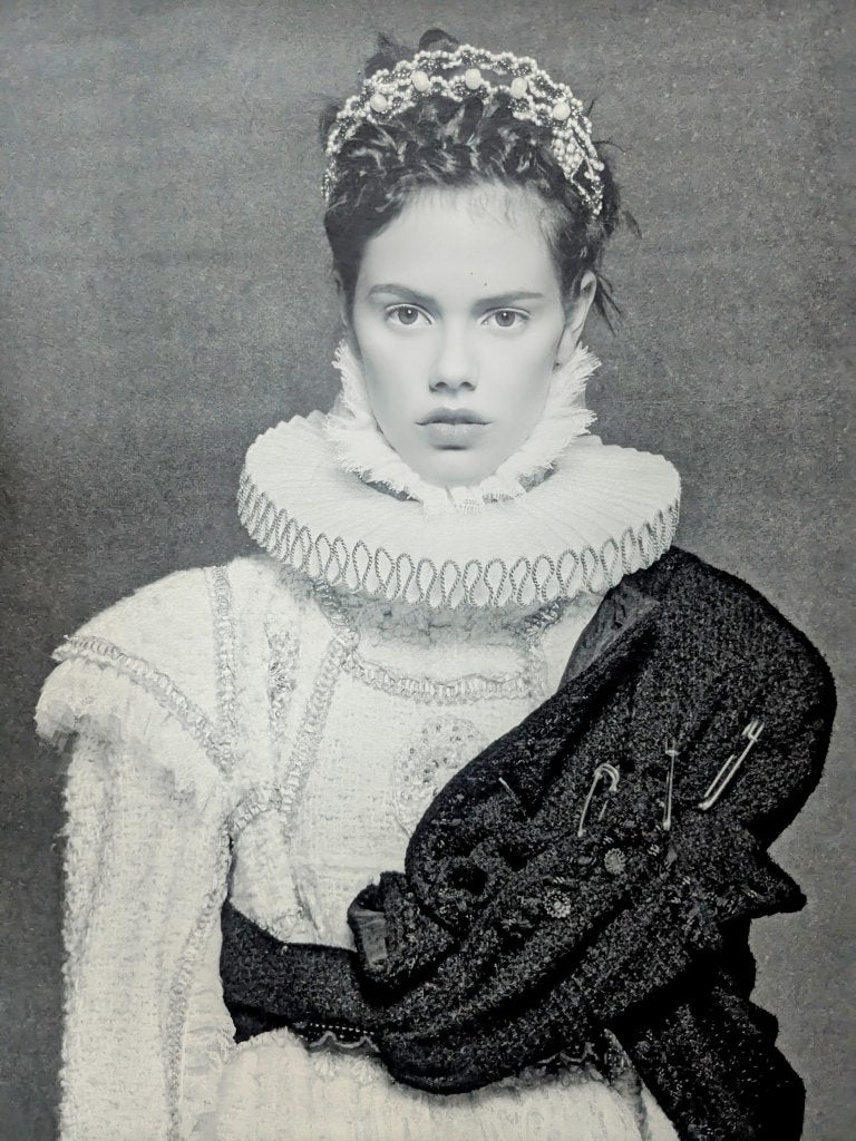 KARL LAGERFELD - Poster Little Black Jacket/ Chanel/L. Neiva, Verzamelen, Rechthoekig Staand, Ophalen of Verzenden, Zo goed als nieuw