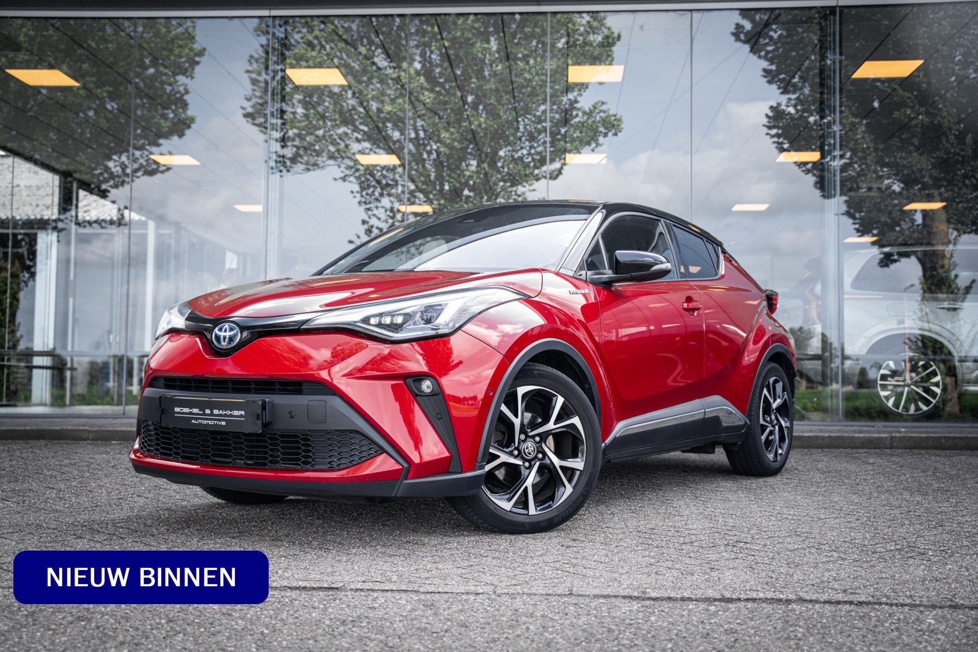 Toyota C-HR 2.0 Hybrid Executive * Trekhaak * JBL * Leder/al, 4 cilinders, 23 km/l, Bedrijf, Hybride Elektrisch/Benzine