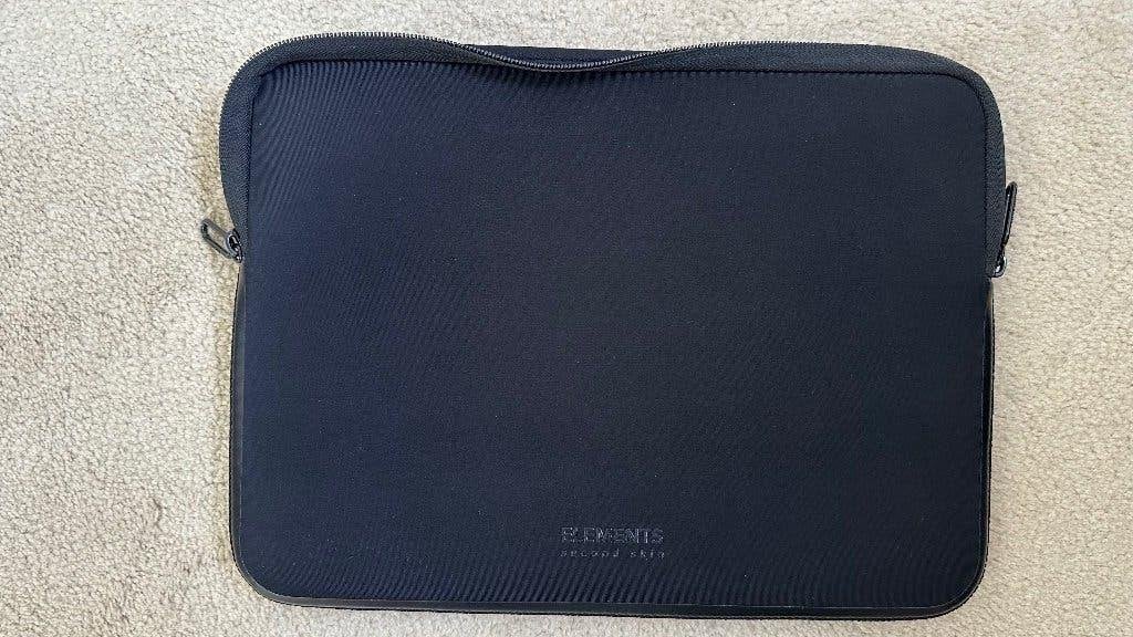 Tucano Elements sleeve MacBook Air 13" – zwart – nieuwstaat, Computers en Software, Ophalen of Verzenden, 13 inch, Zo goed als nieuw