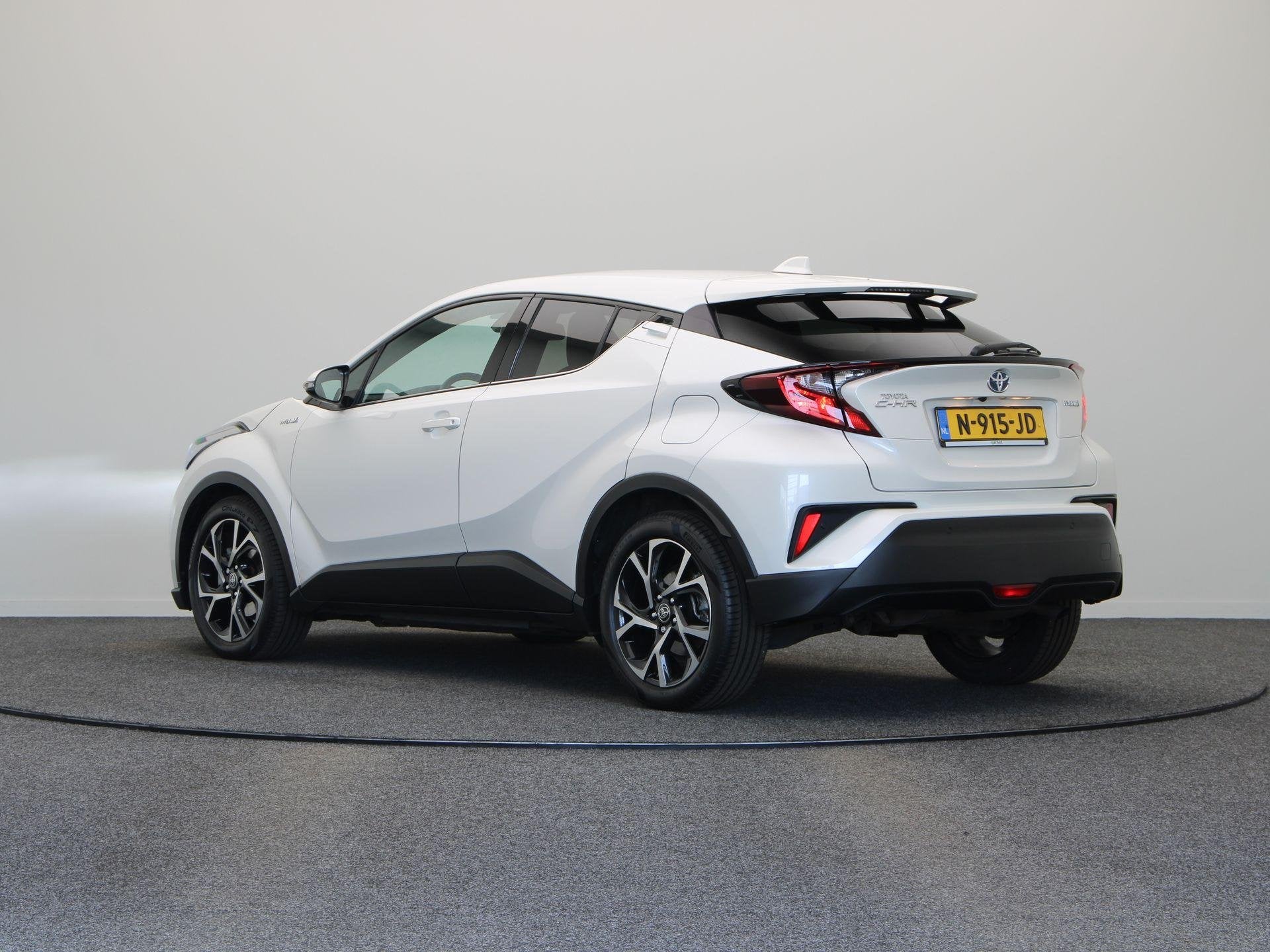Toyota C-HR 1.8 Hybrid Business Plus | Stoel en Stuurwielver, Auto's, Dealer onderhouden, Stof, Euro 6, 4 cilinders