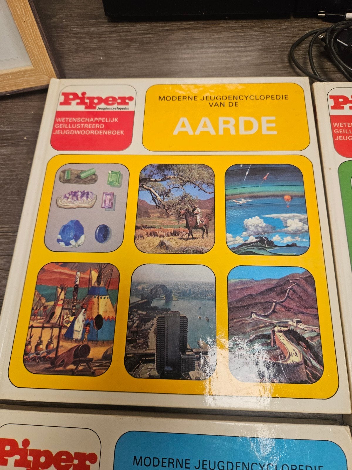 5x Piper Moderne Jeugdencyclopedie: Zee, Aarde, Dieren, Boeken, Ophalen of Verzenden, Gelezen, Algemeen, Los deel