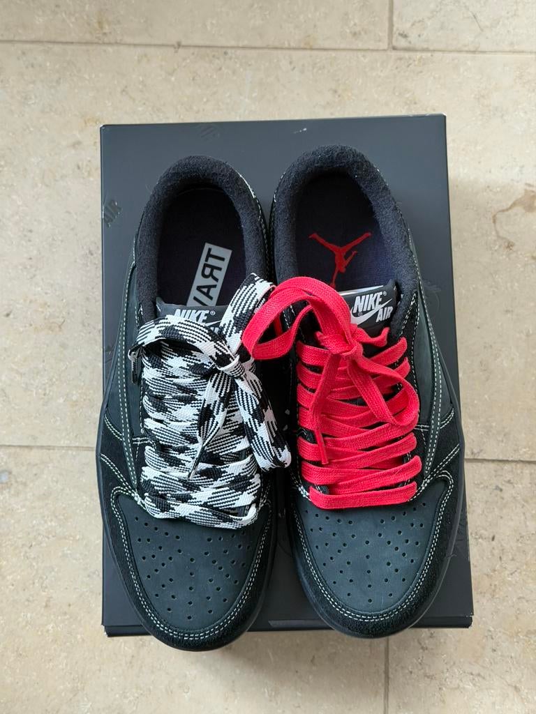Travis Scott Jordan 1 Low “Black Phantom” EU40 DS OG ALL, Ophalen of Verzenden, Nieuw, Zwart