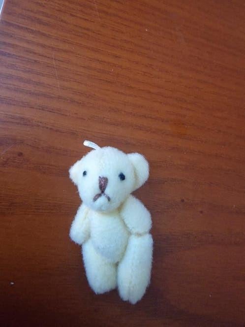 Geel Mini Beertje 4 cm Beweegbaar, Ophalen of Verzenden, Nieuw