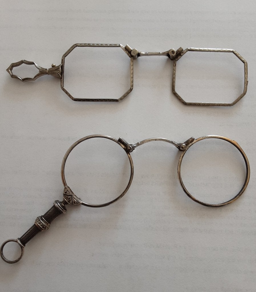 2 LORGNETTE S VERZILVERD, Antiek en Kunst, Ophalen of Verzenden