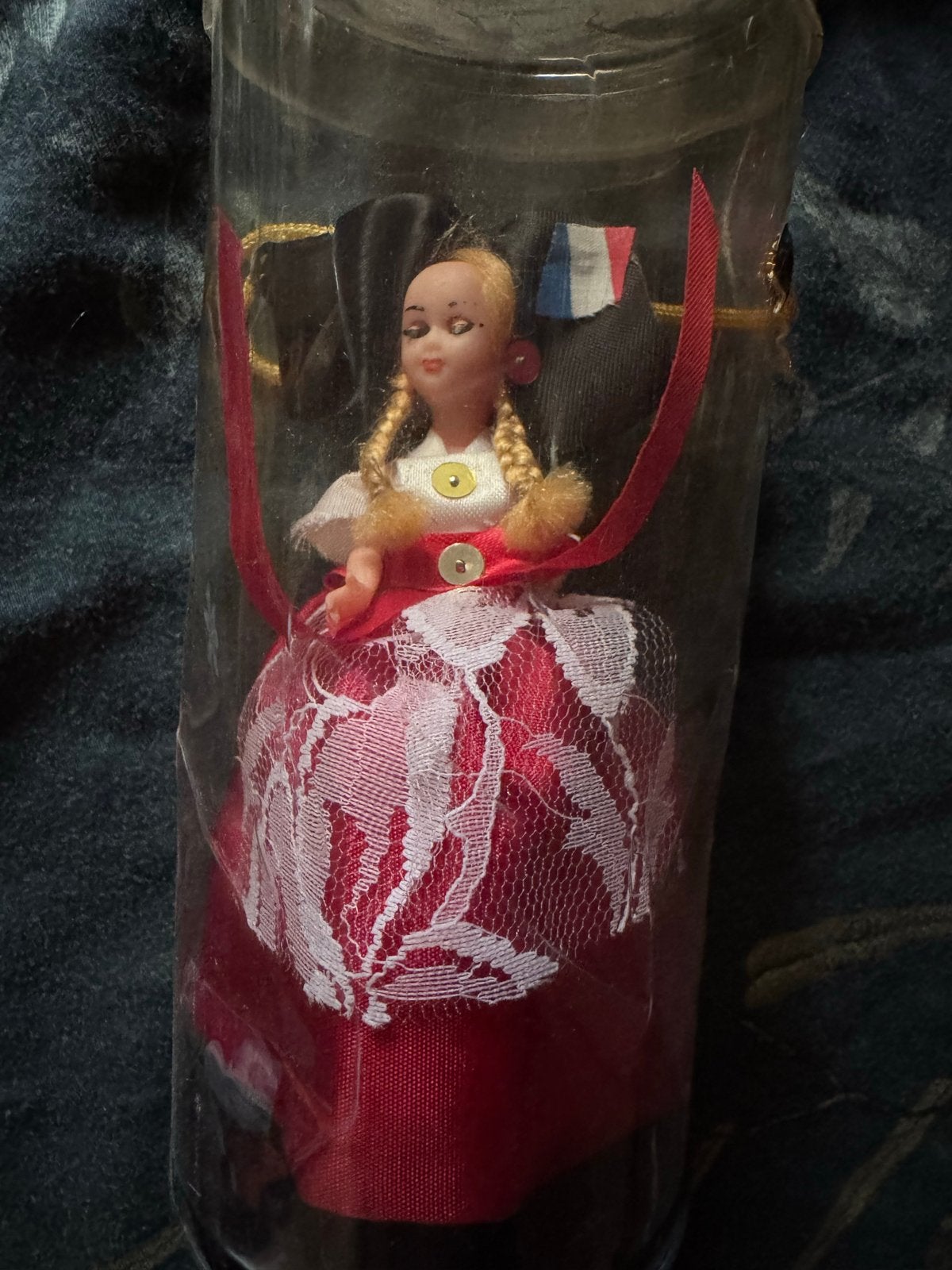 Mini popje in koker - Frans souvenir, Verzamelen, Ophalen, Nieuw, Pop